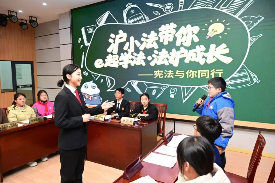 “小候鸟”不再无助！奉贤法院用司法温情打通守护孩子的“最后一米”